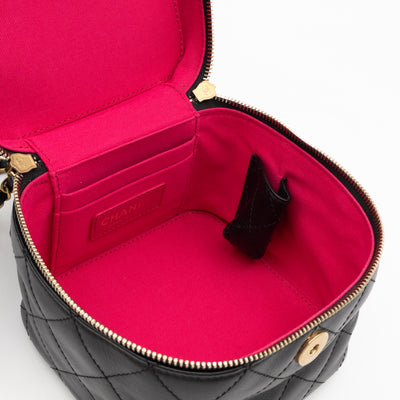 CC Chain Vanity Case Small Black Leather