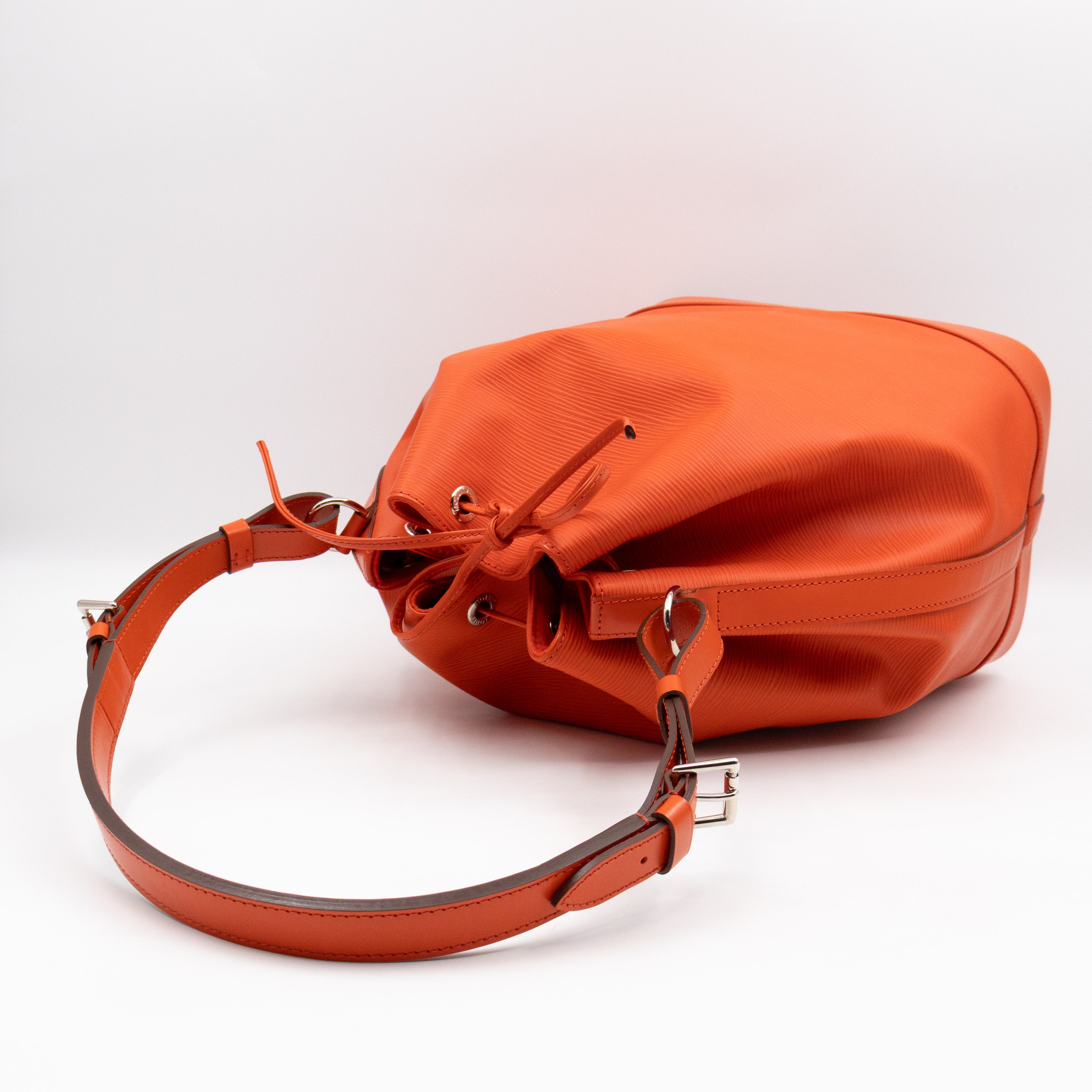 Noe Piment Epi Leather