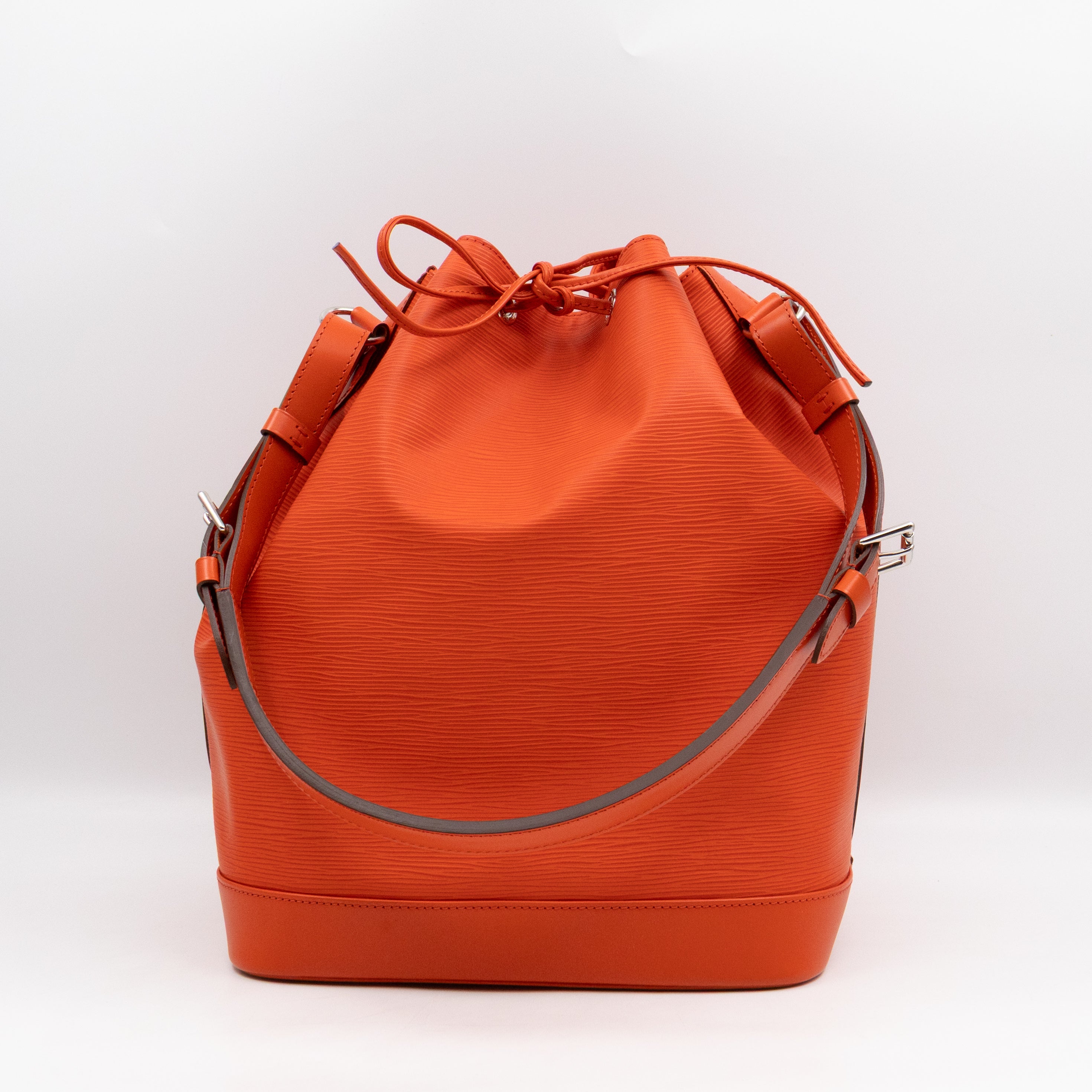 Noe Piment Epi Leather