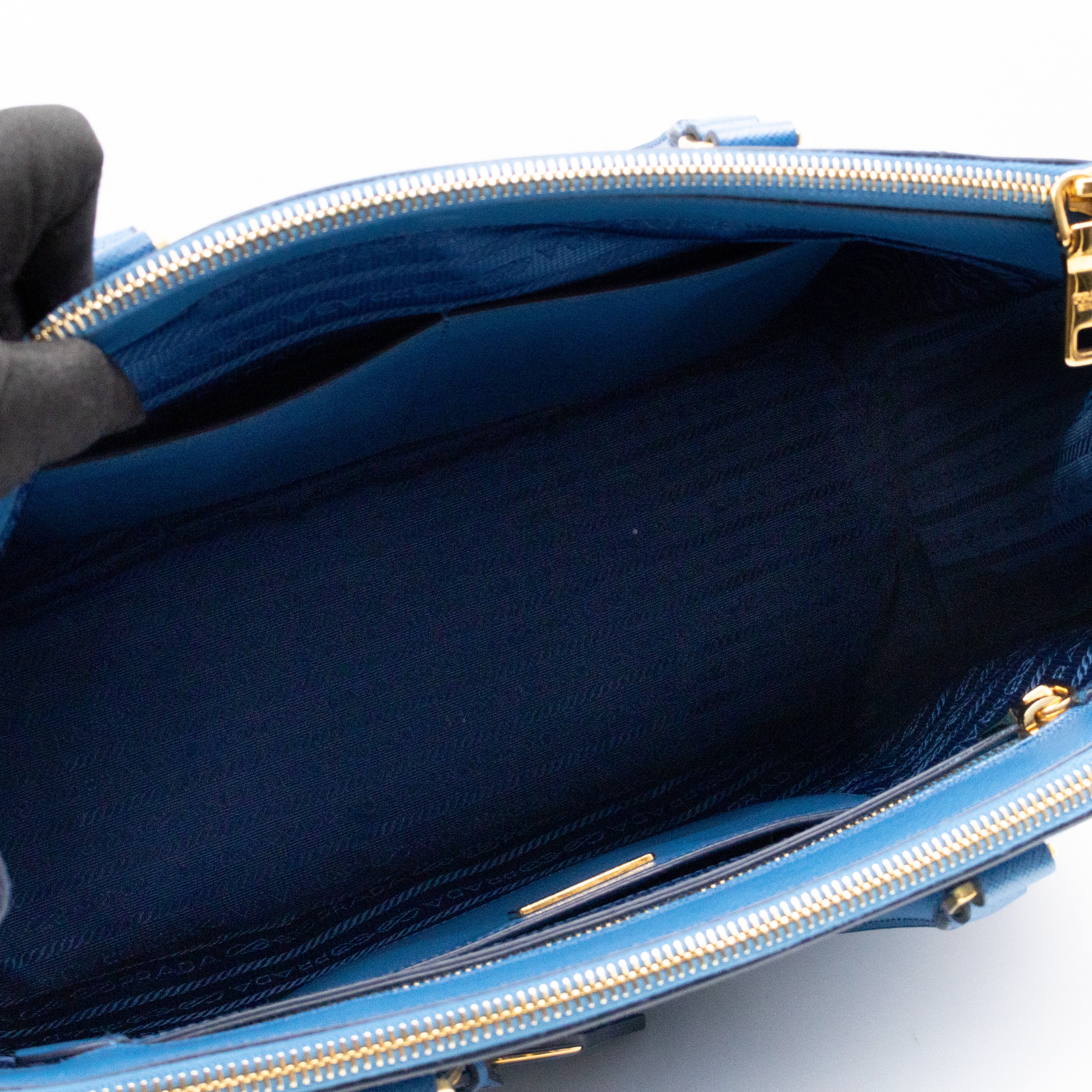 Galleria Medium Double Zip Blue Two Tone Saffiano Leather