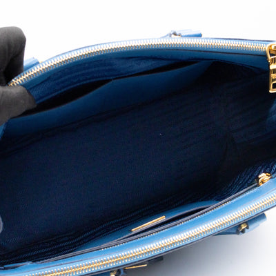 Galleria Medium Double Zip Blue Two Tone Saffiano Leather