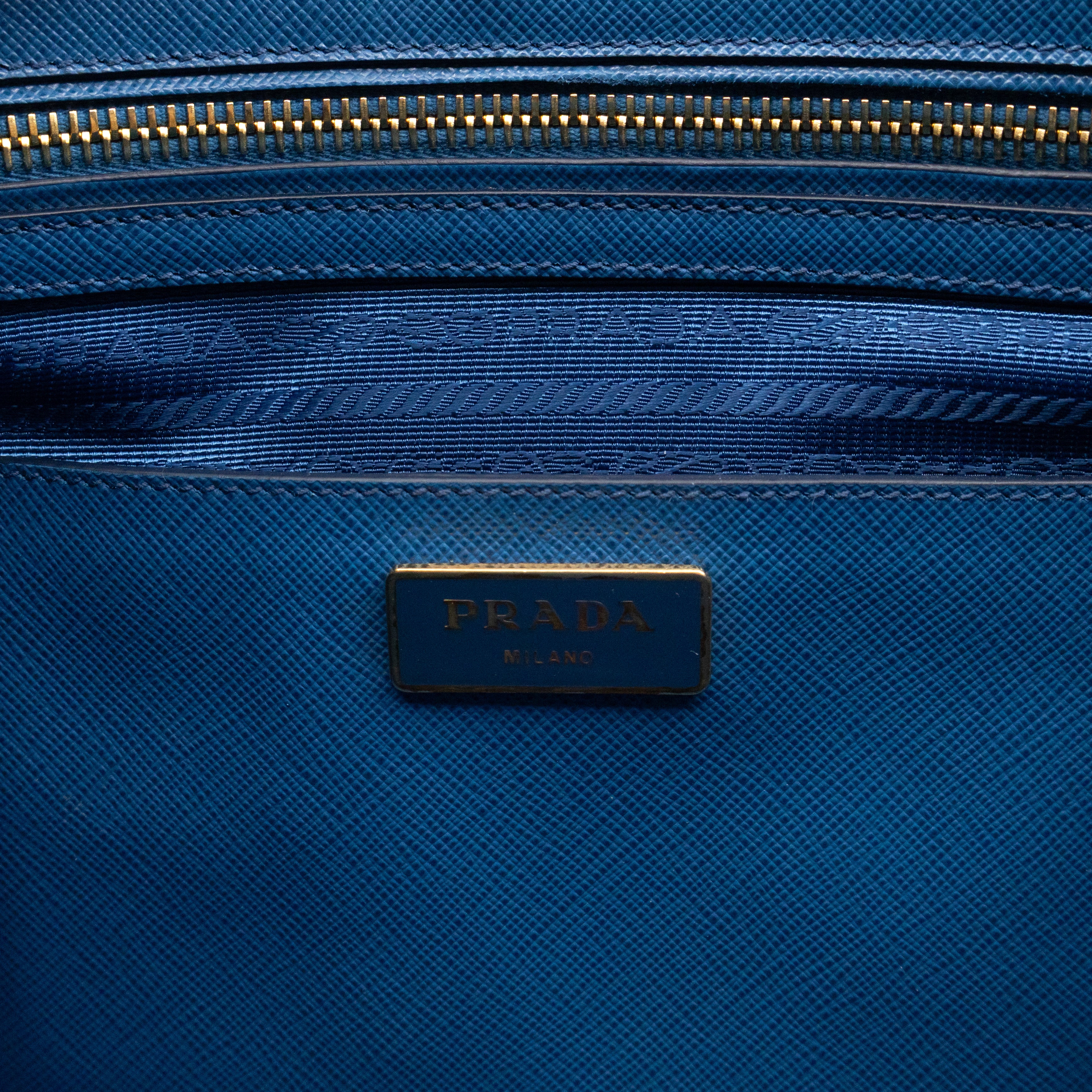 Galleria Medium Double Zip Blue Two Tone Saffiano Leather