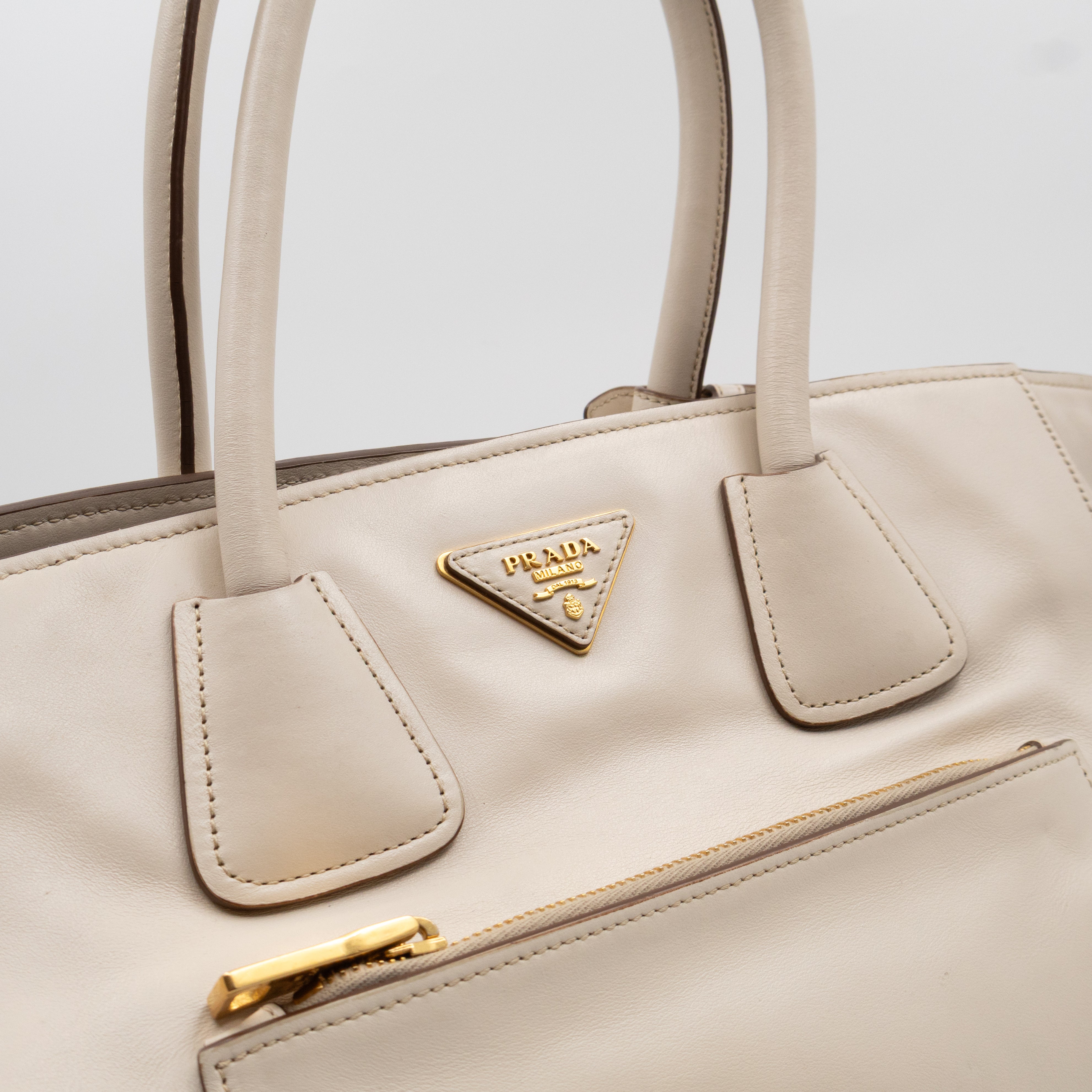 Shoulder Tote Bag White Vitello Daino Leather