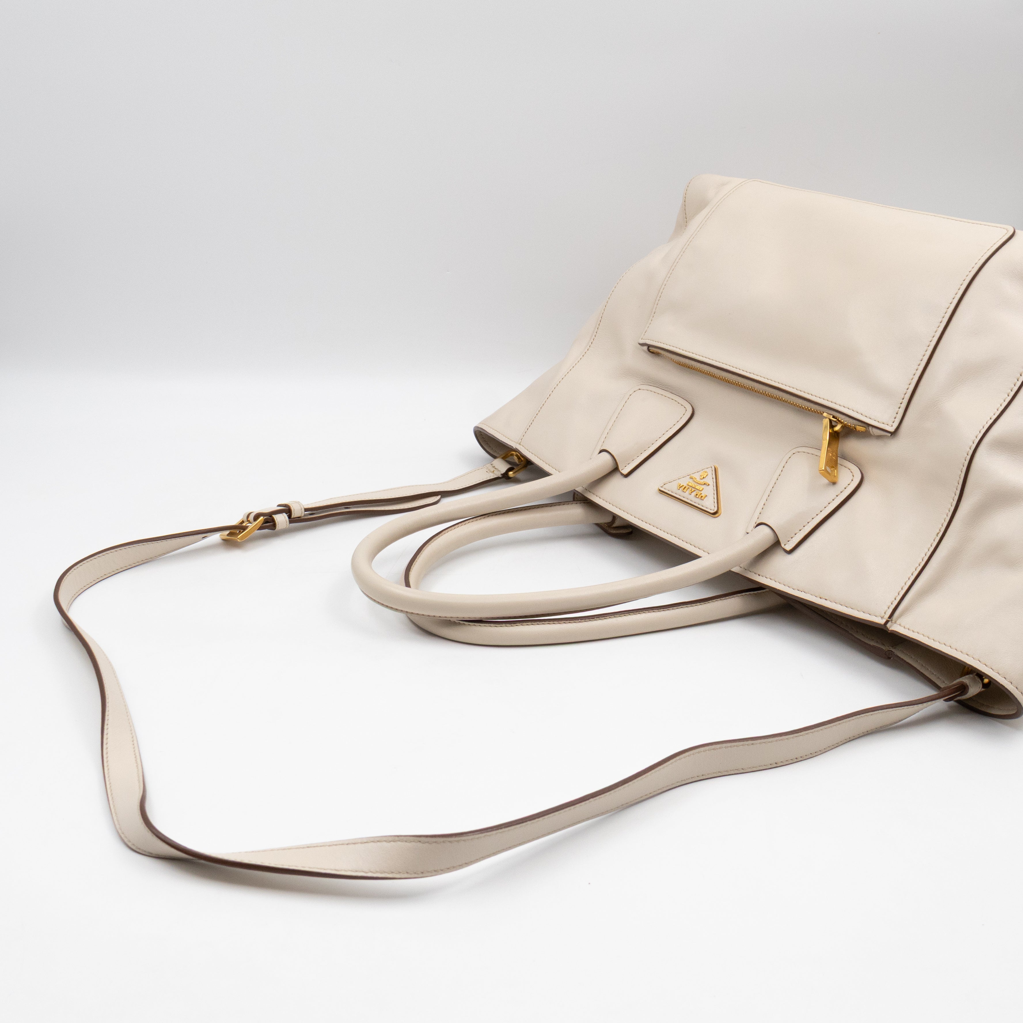 Shoulder Tote Bag White Vitello Daino Leather