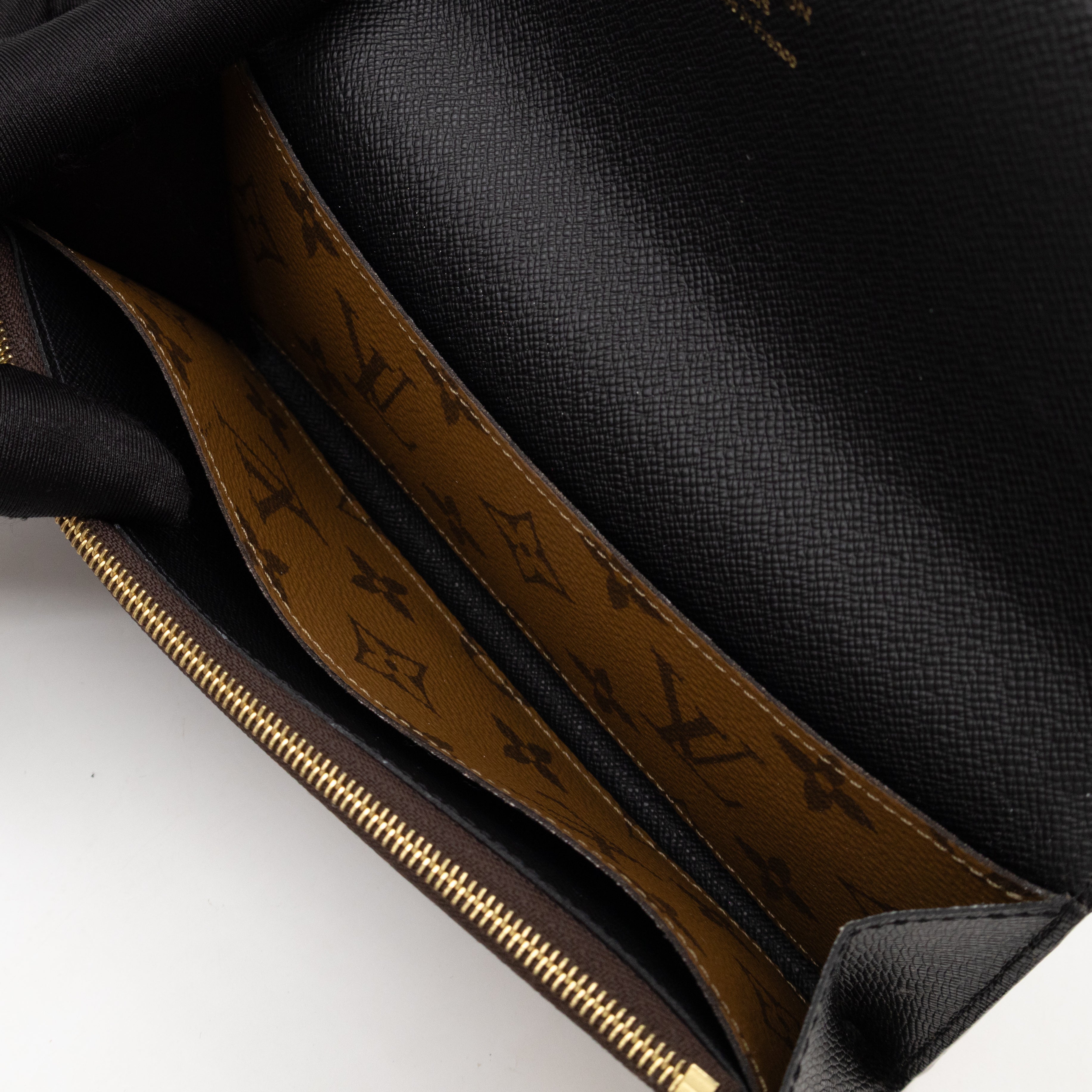 Emilie Wallet Monogram Reverse Black