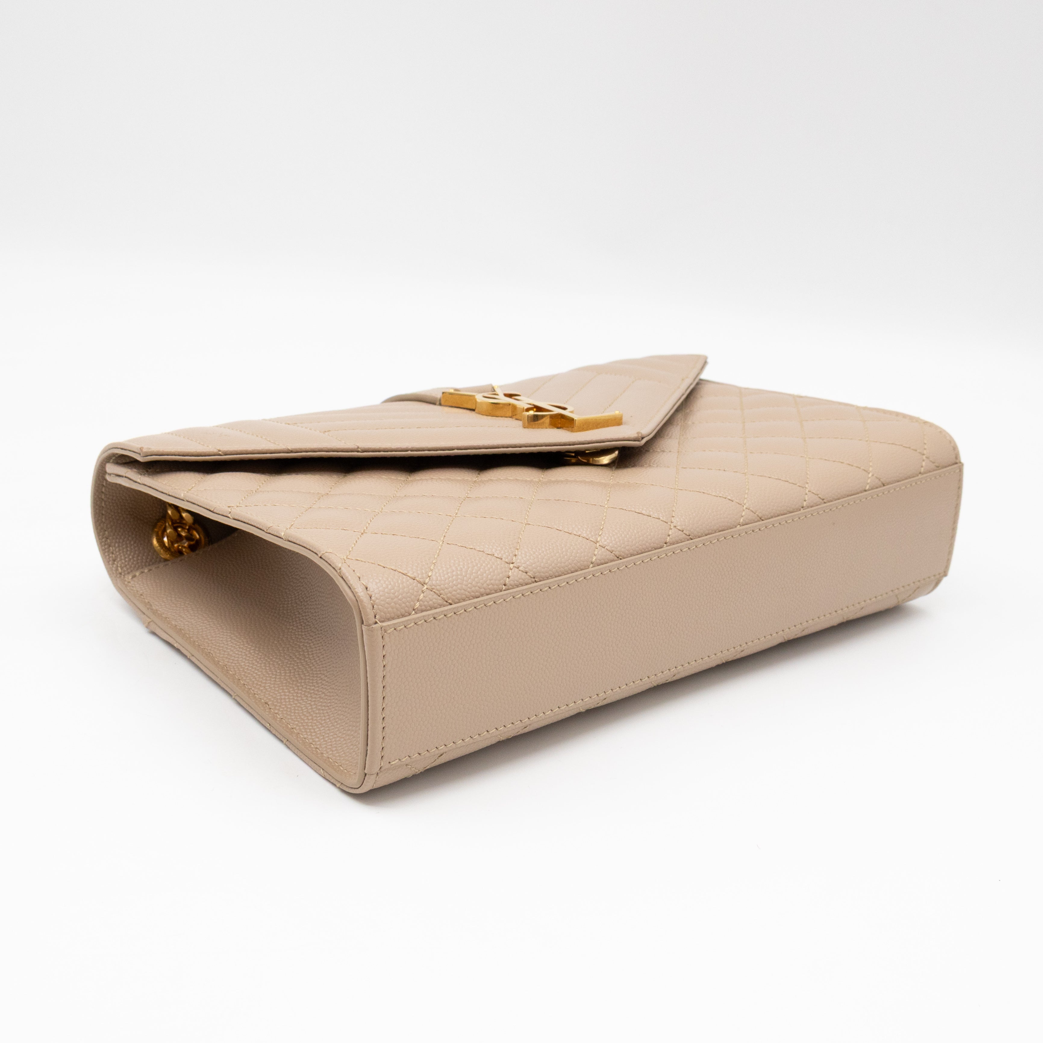 Envelope Medium Beige Quilted Grain De Poudre Embossed Leather