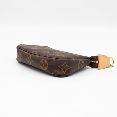Mini Pochette Accessoires On Chain Monogram