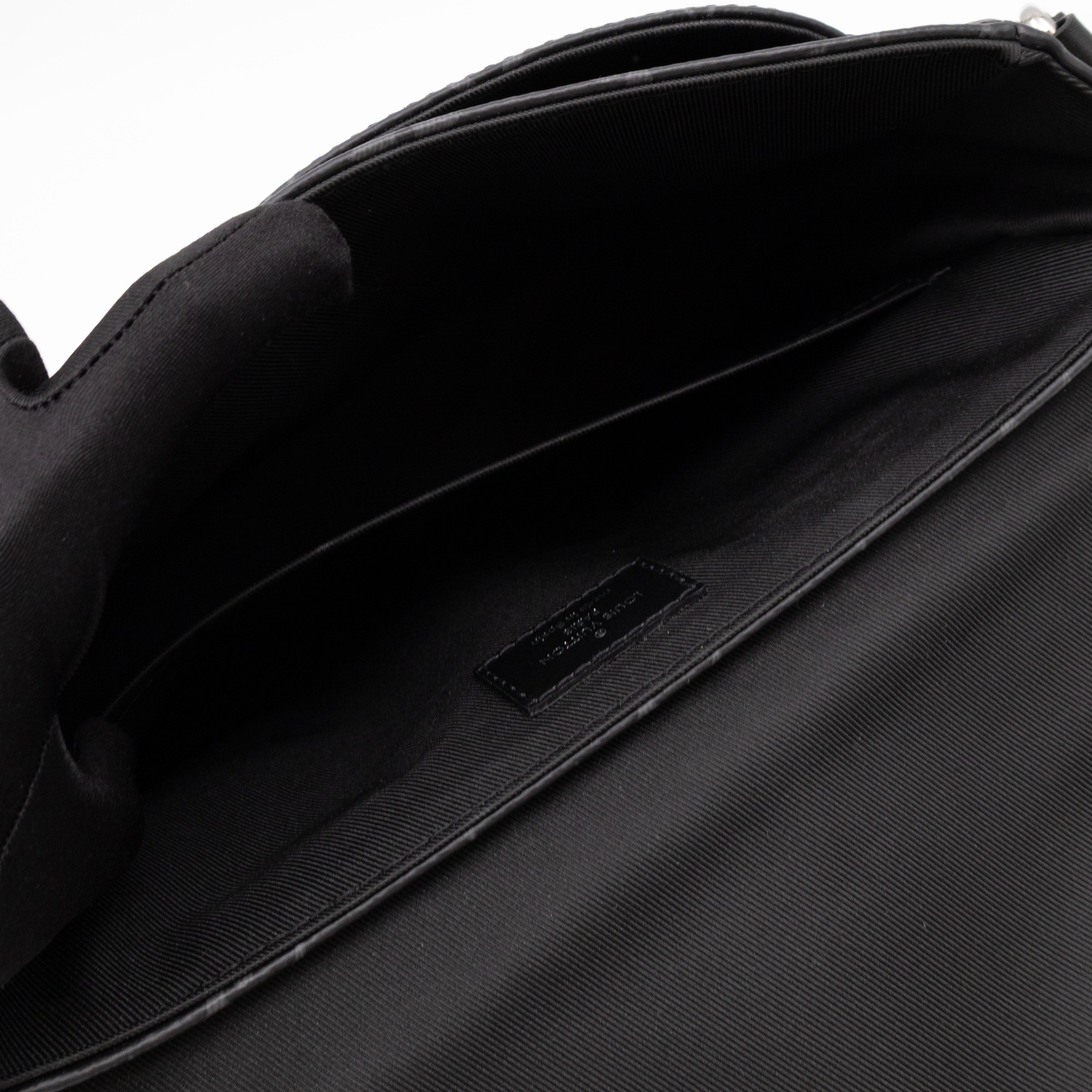 District PM Messenger Bag Monogram Eclipse