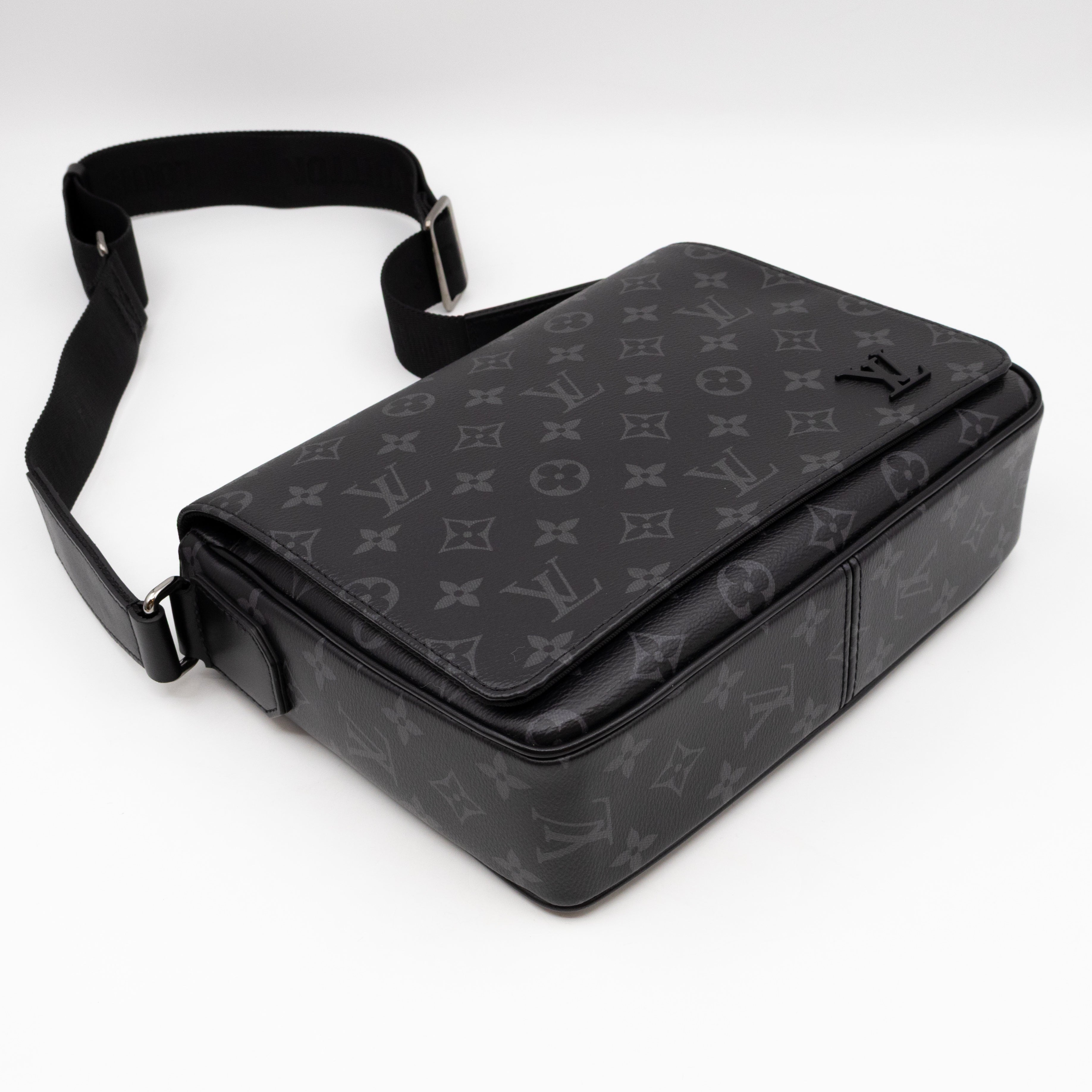 District PM Messenger Bag Monogram Eclipse