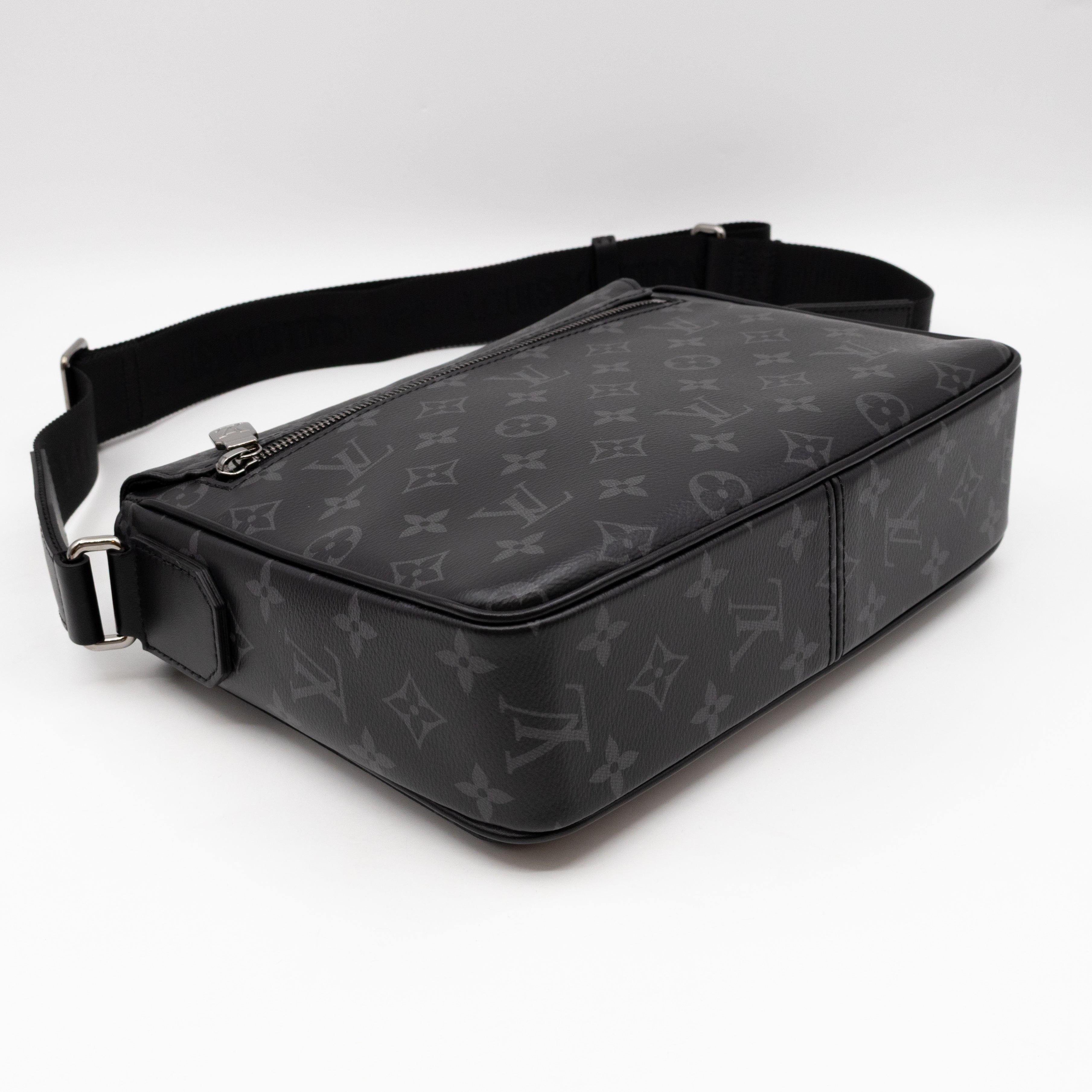 District PM Messenger Bag Monogram Eclipse