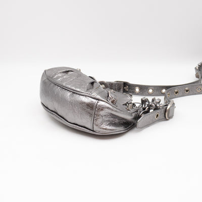 Le Cagole Shoulder Bag XS Silver Metallic Leather