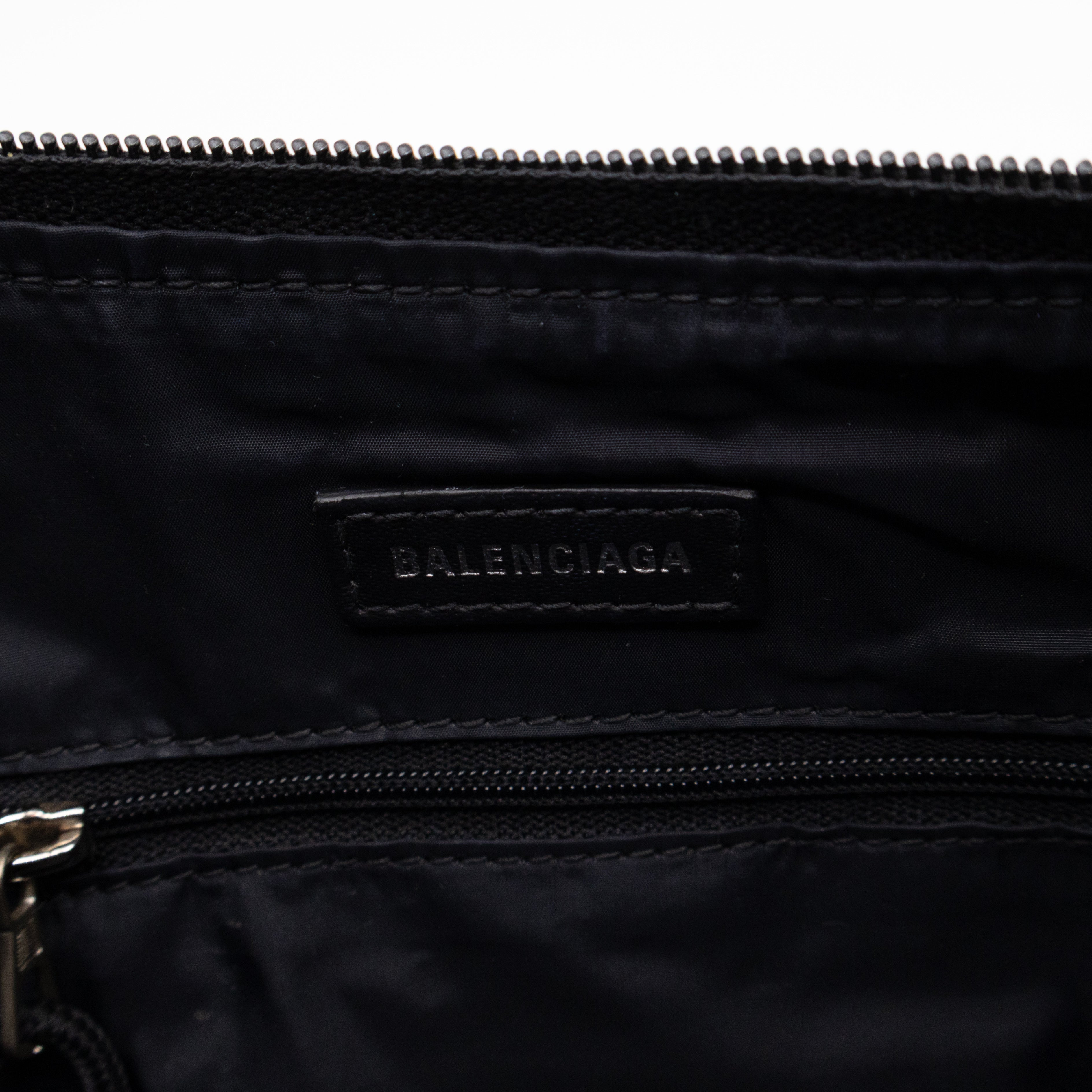 Wheel Shoulder Sling Bag Black Nylon