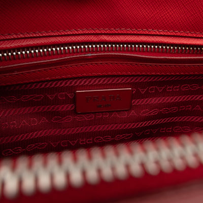 Galleria Medium Double Zip Lacca Red Saffiano Lux