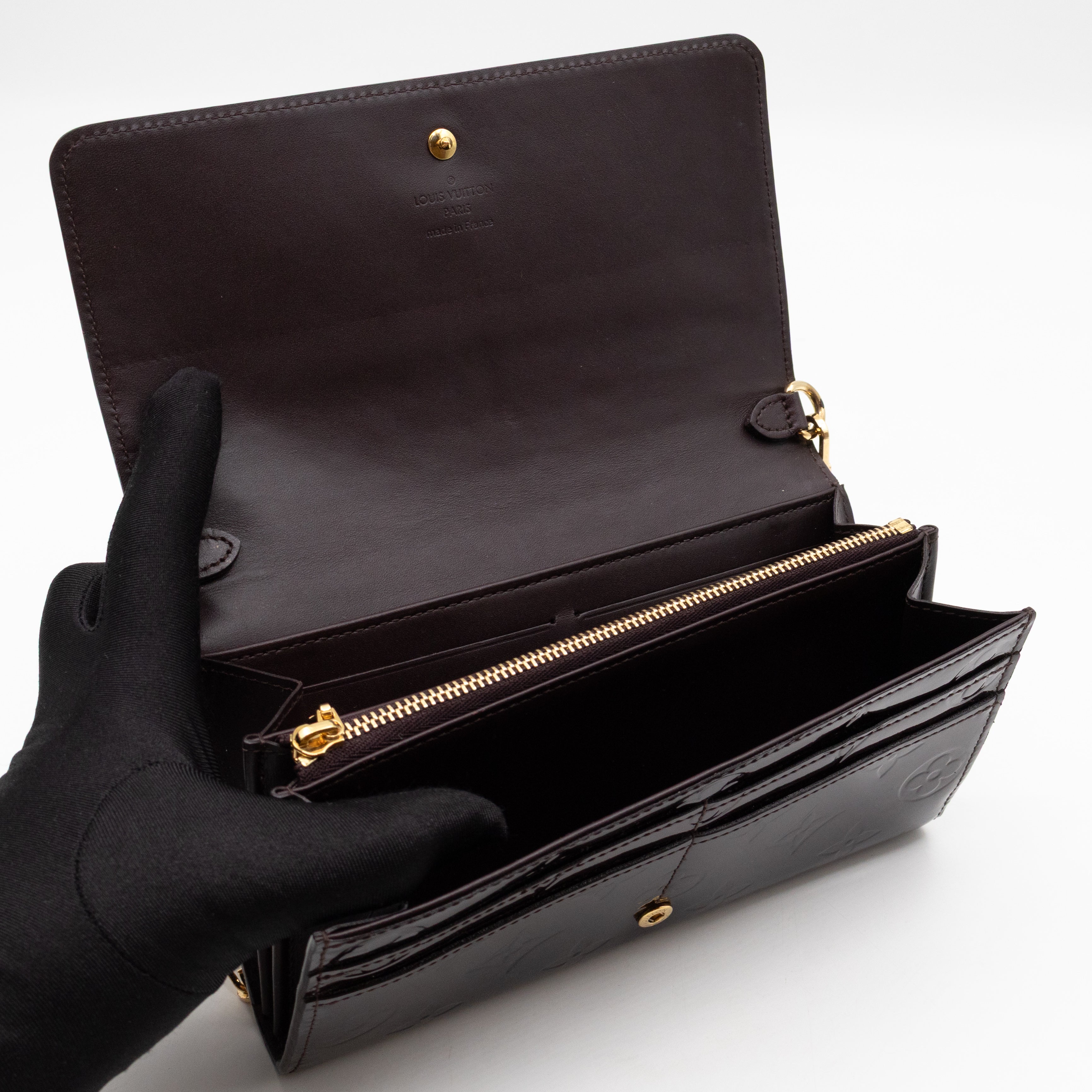 Sarah Chain Wallet Amarante Vernis