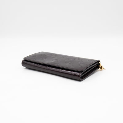 Sarah Chain Wallet Amarante Vernis