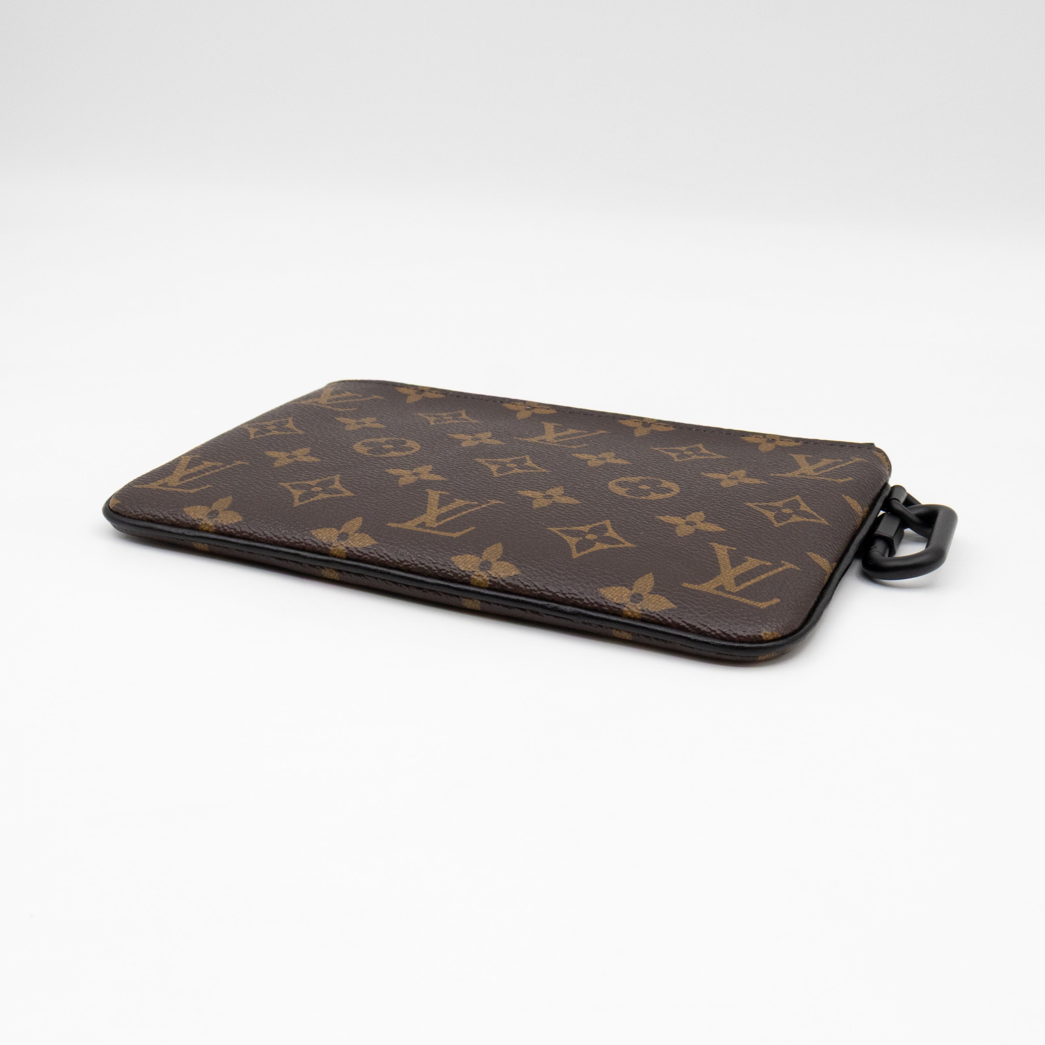 Zipped Pouch MM Monogram Logo Story