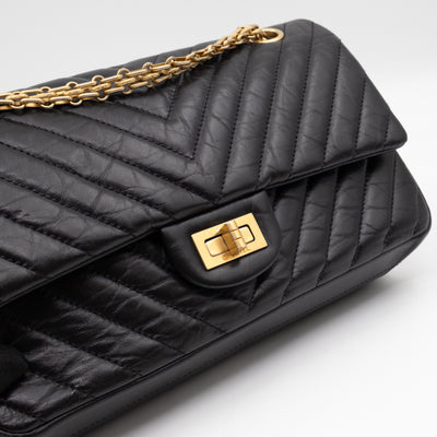 2.55 Reissue 225 Double Flap Bag Chevron Black Leather