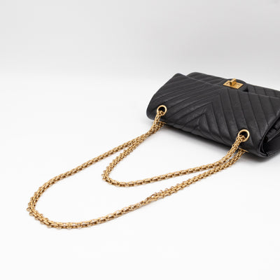 2.55 Reissue 225 Double Flap Bag Chevron Black Leather