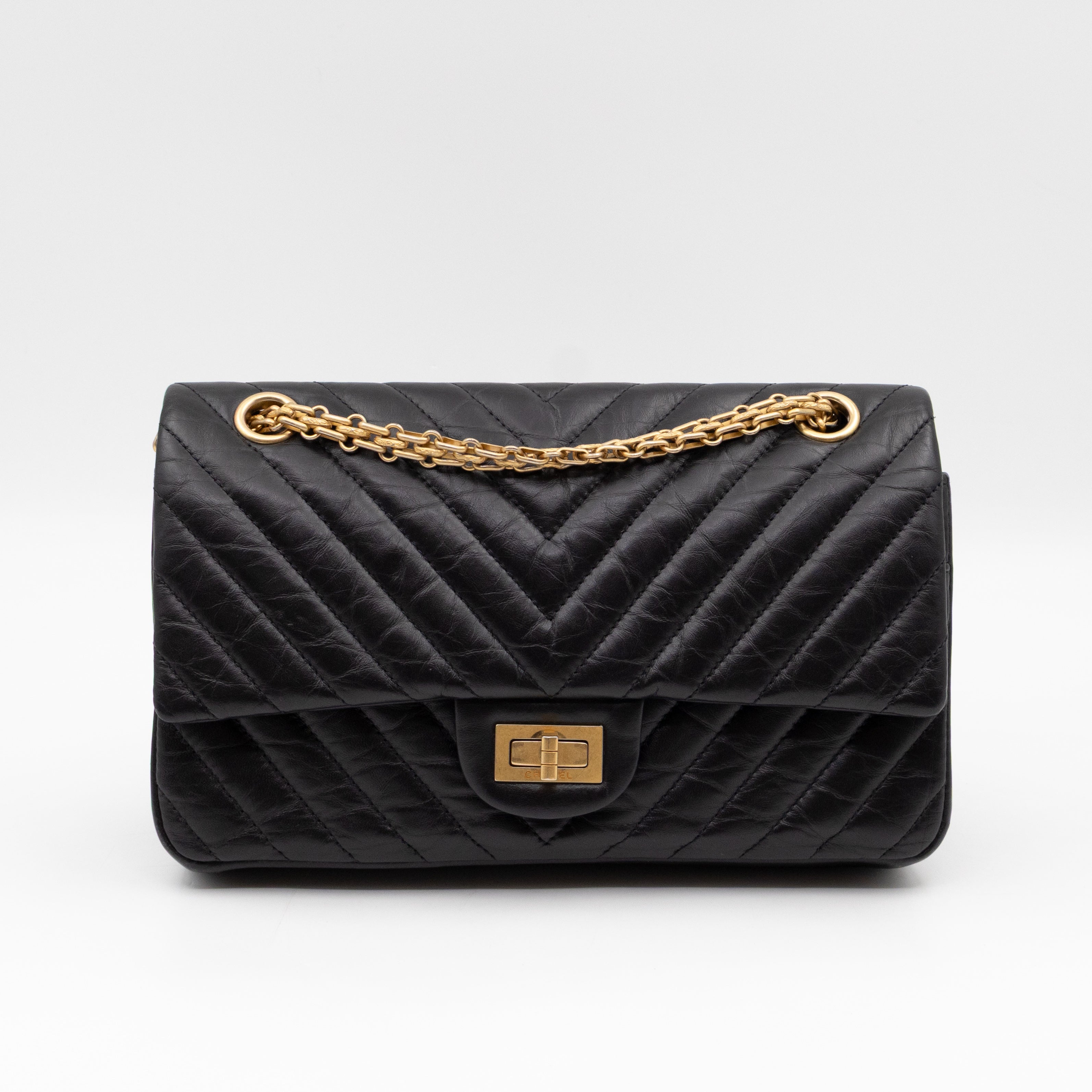 2.55 Reissue 225 Double Flap Bag Chevron Black Leather