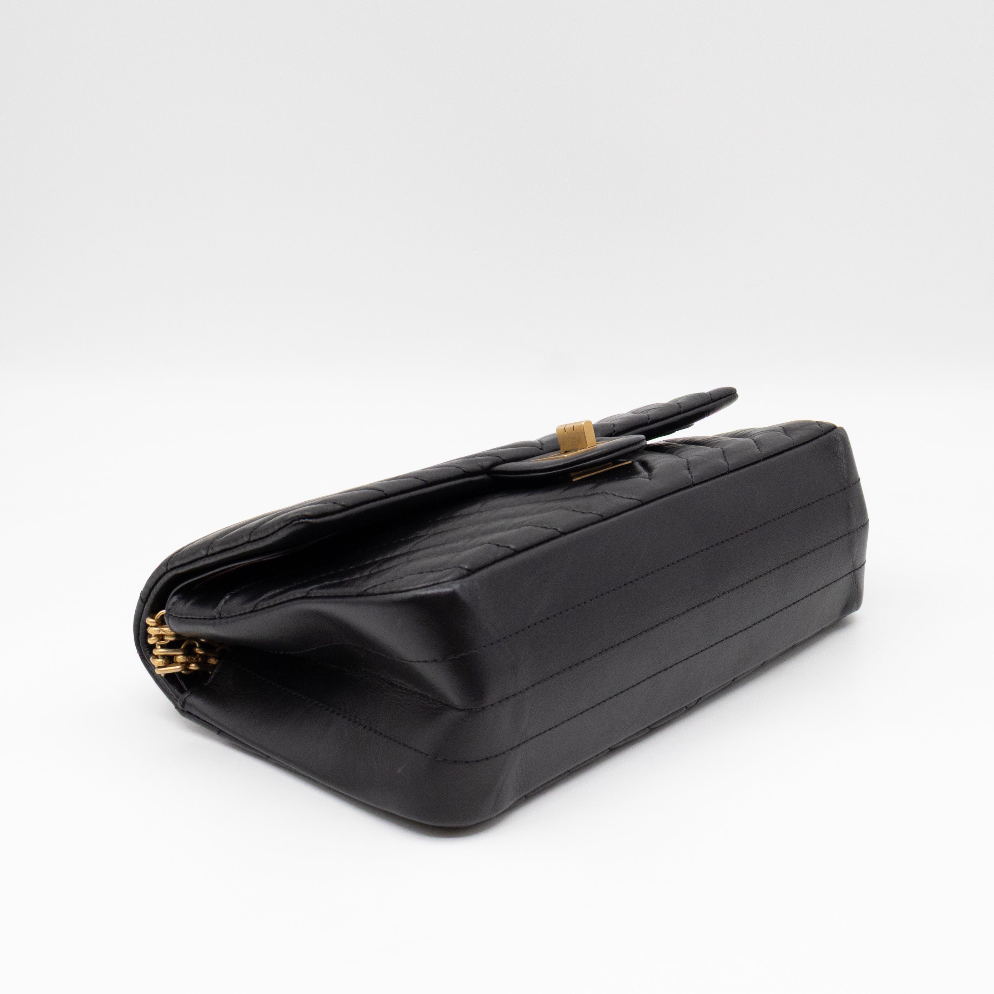 2.55 Reissue 225 Double Flap Bag Chevron Black Leather