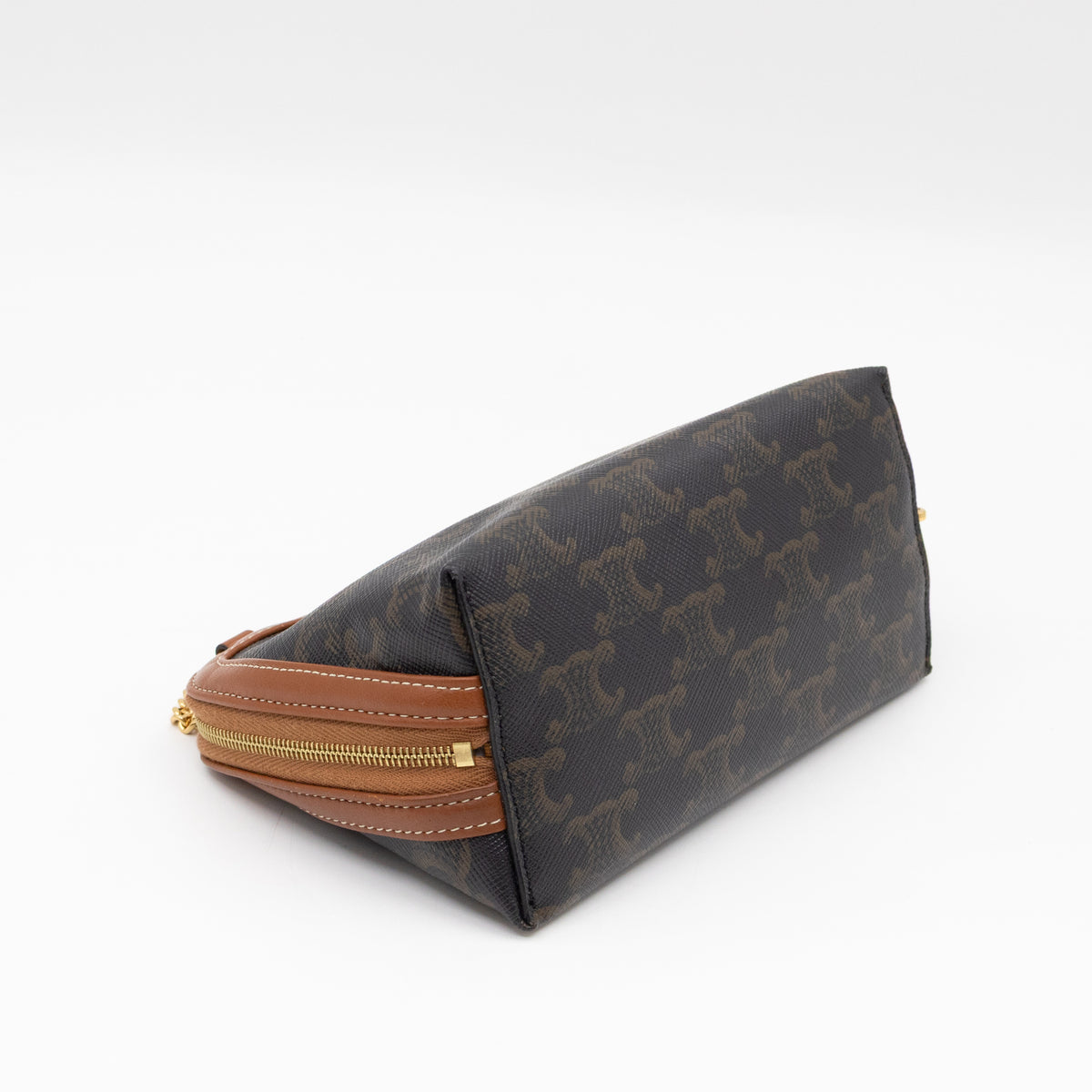 Clutch on Chain Triomphe Canvas Brown