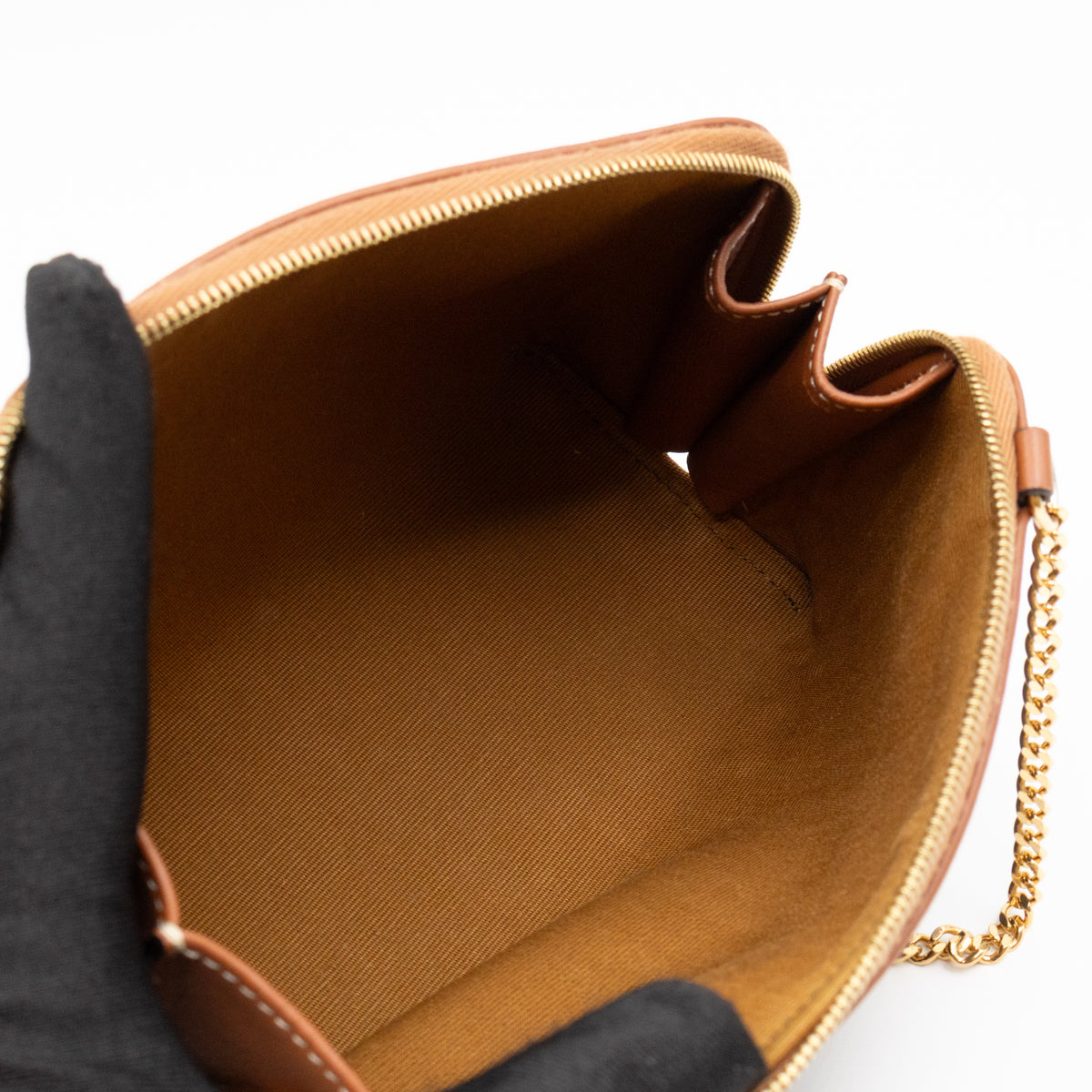 Clutch on Chain Triomphe Canvas Brown