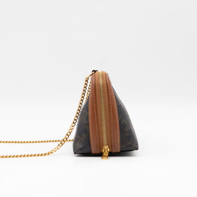 Clutch on Chain Triomphe Canvas Brown
