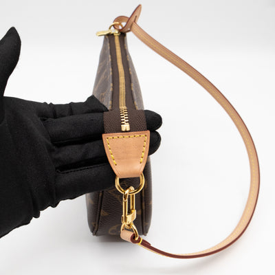 Pochette Accessoires Monogram