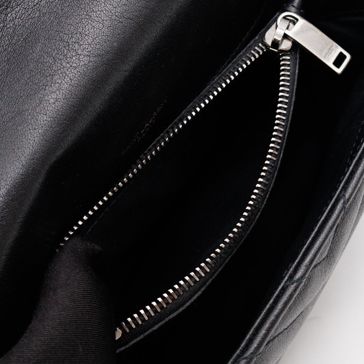 College Medium Chevron Quilted Black Leather