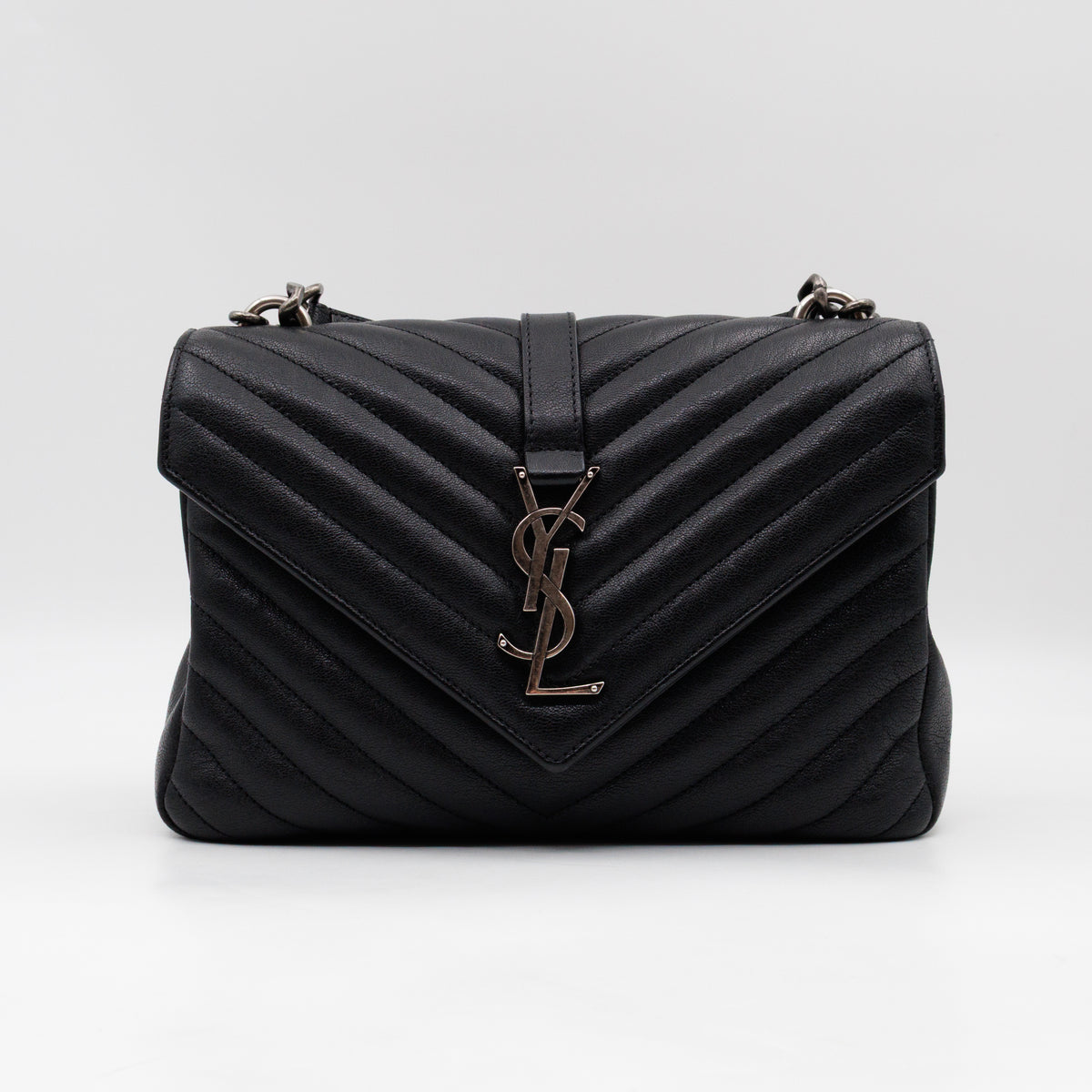 College Medium Chevron Quilted Black Leather