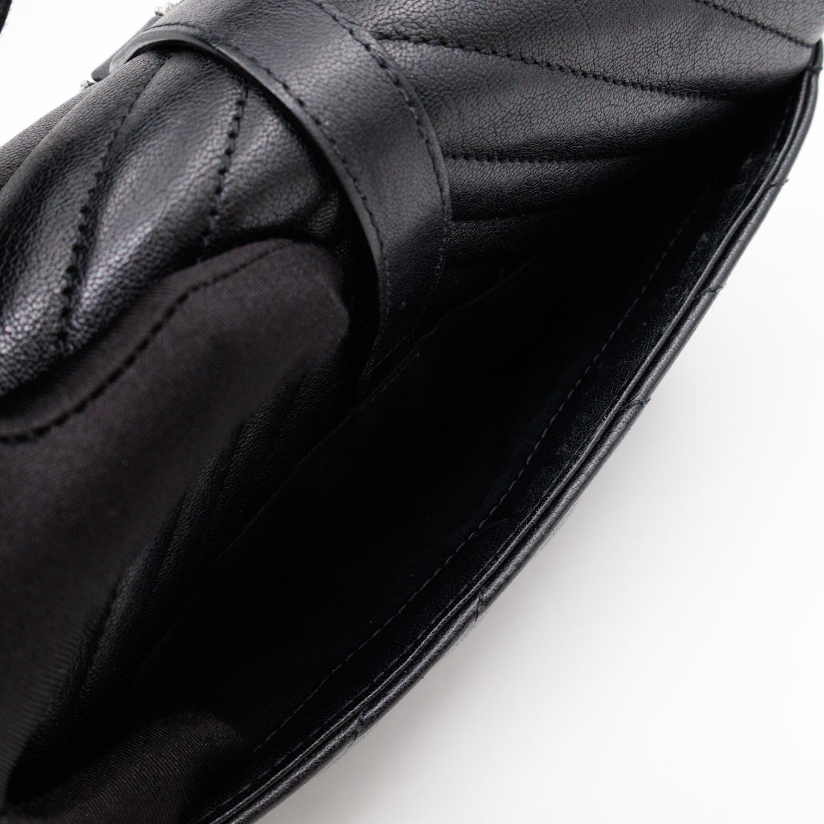 College Medium Chevron Quilted Black Leather