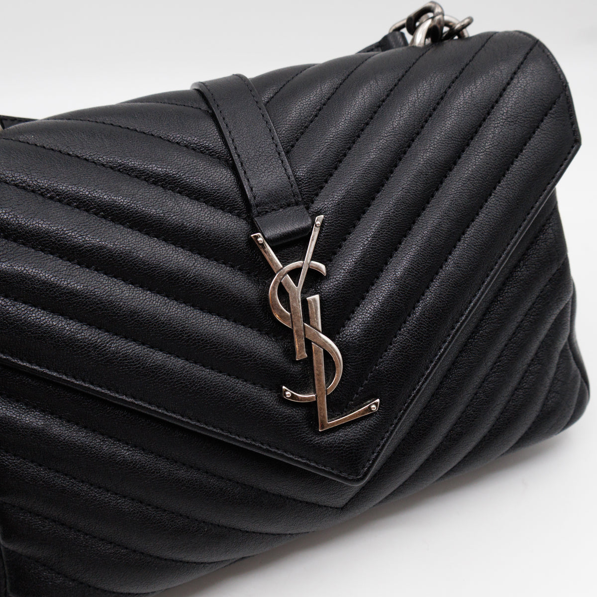 College Medium Chevron Quilted Black Leather