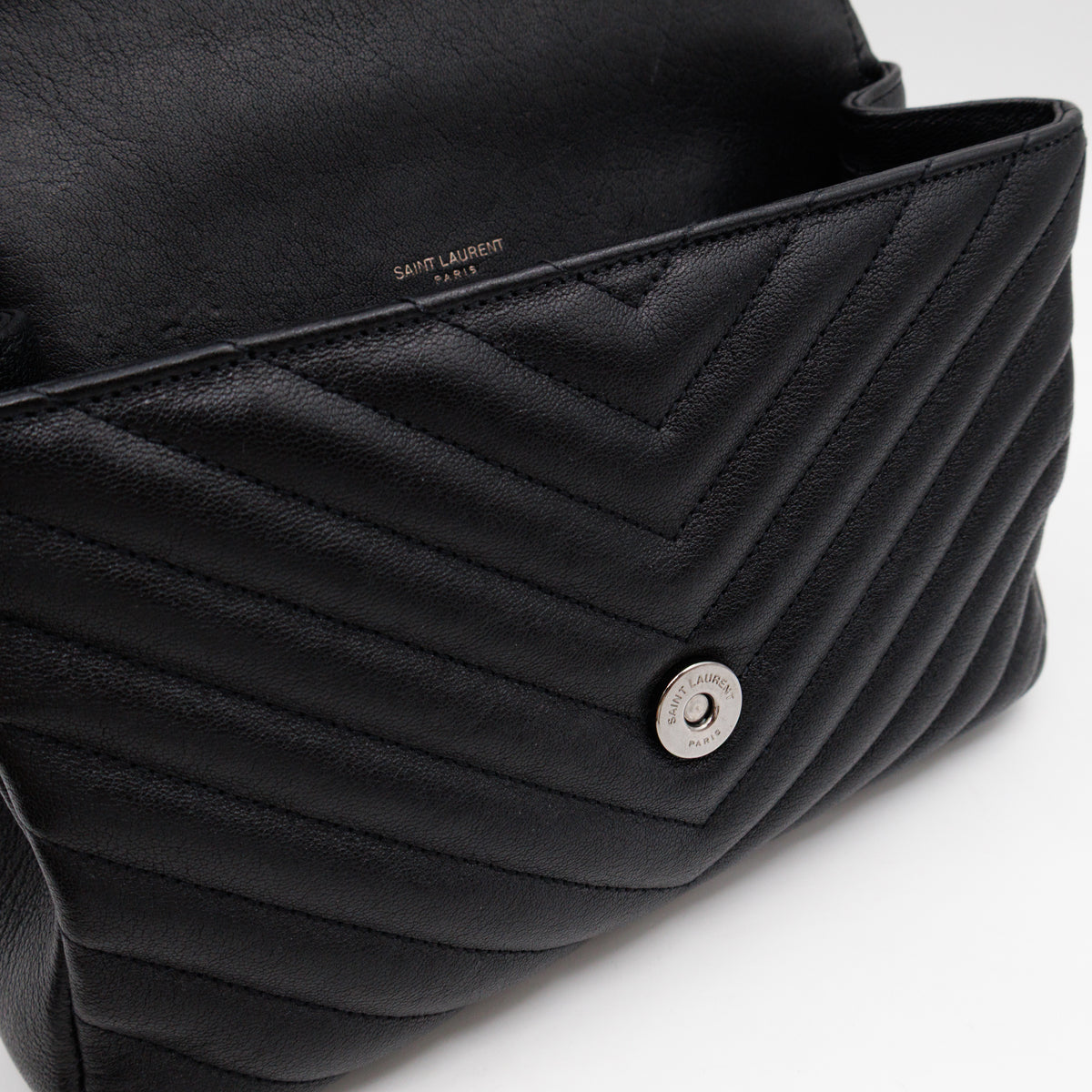 College Medium Chevron Quilted Black Leather