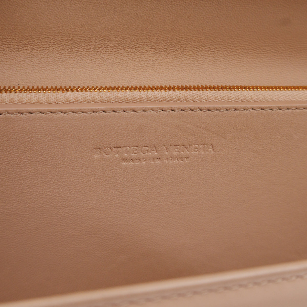Classic Small Ronde Bag Beige Spazzolato Calfskin Leather