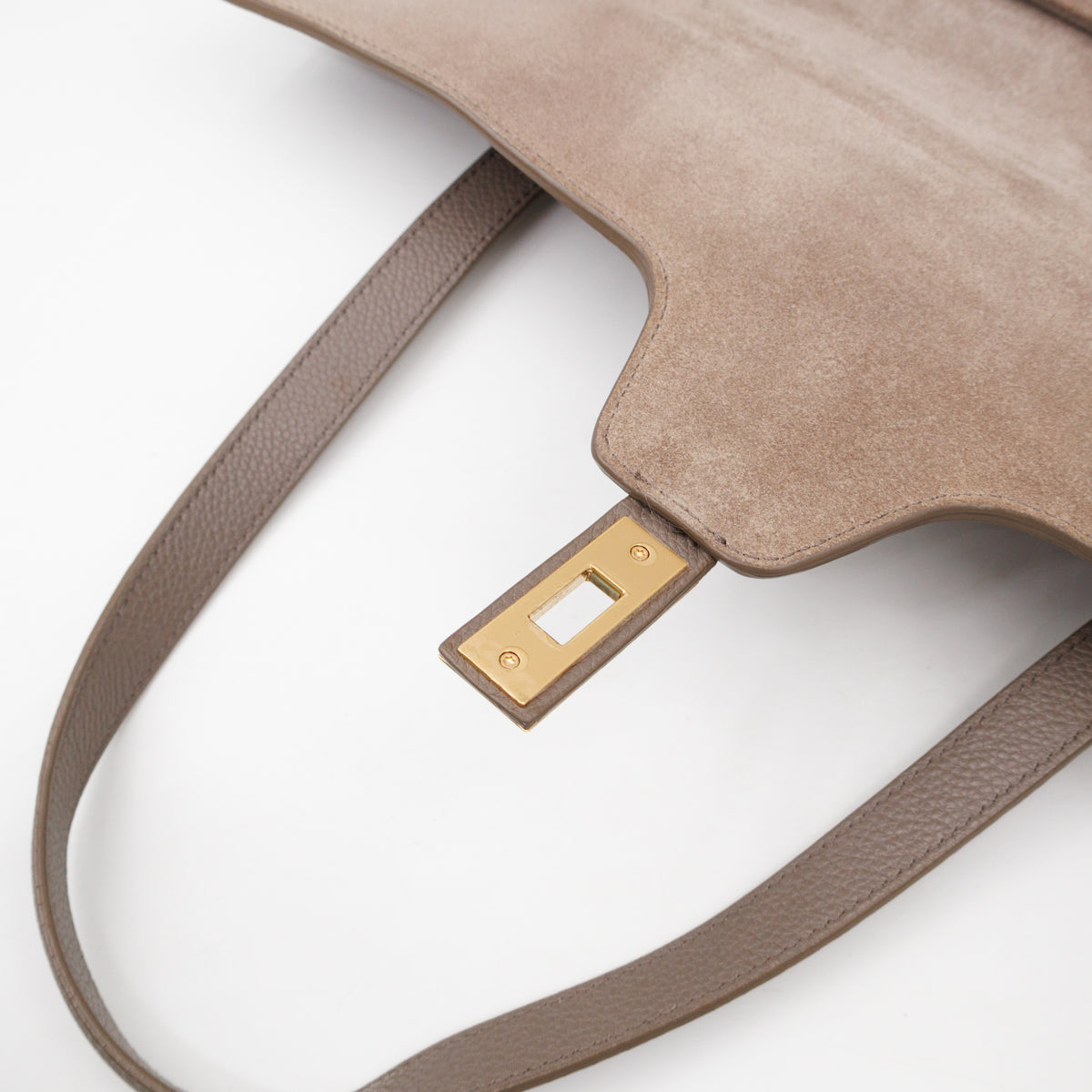 Sac 16 Soft Grey Grained Calfskin