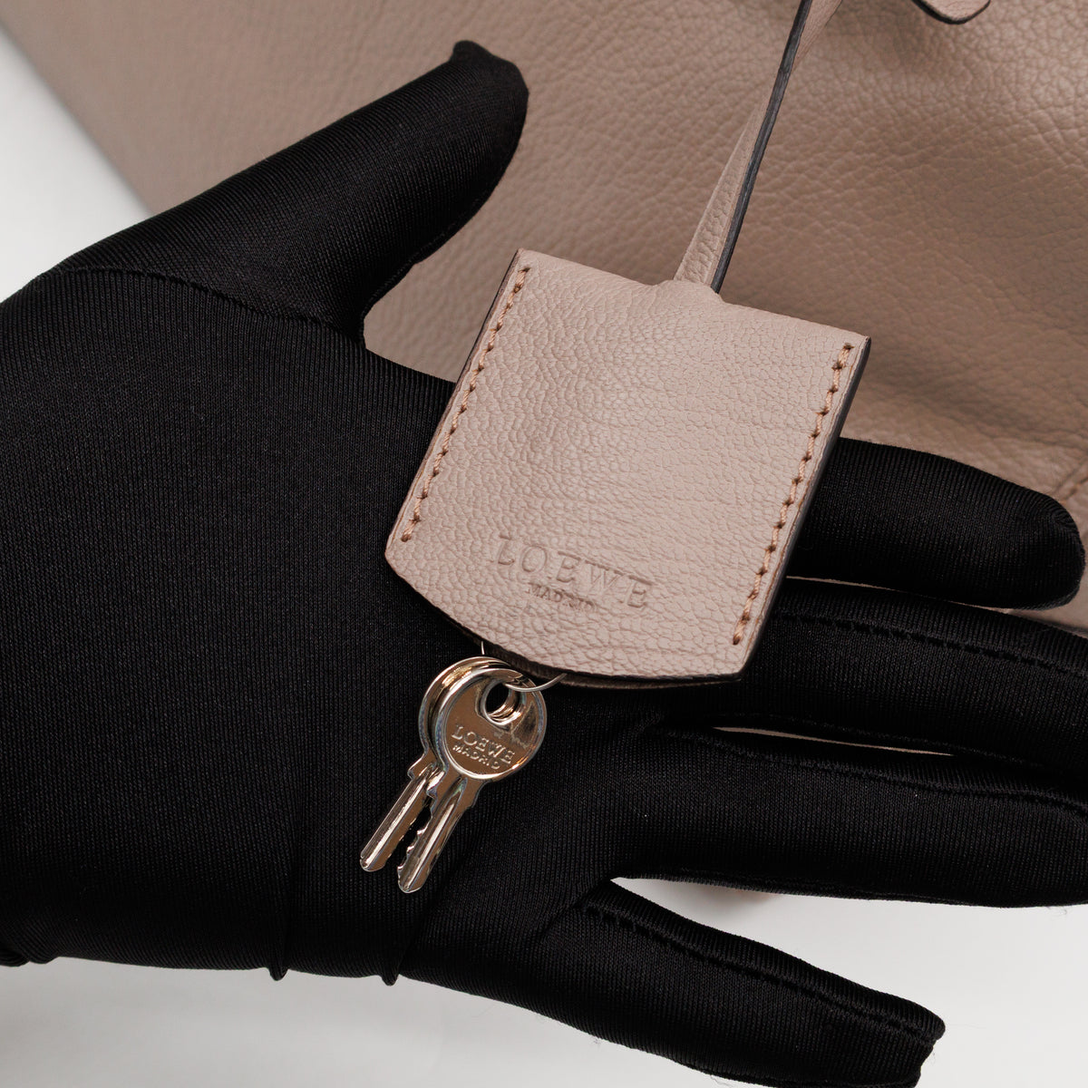 Amazona 36 Handbag Taupe Leather