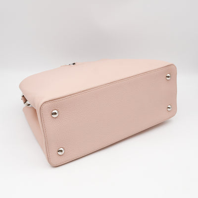 Capucines MM Beige Taurillon Leather