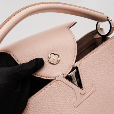 Capucines MM Beige Taurillon Leather