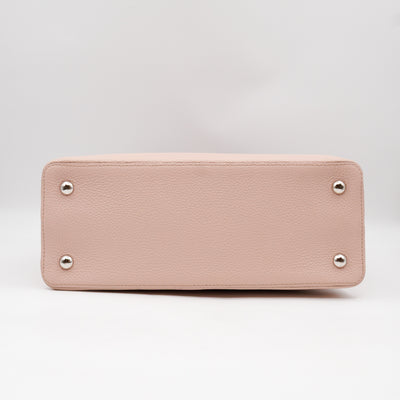 Capucines MM Beige Taurillon Leather