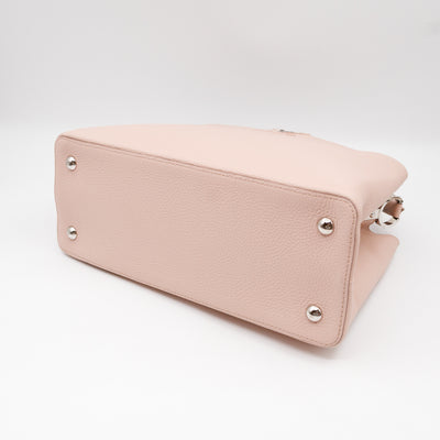 Capucines MM Beige Taurillon Leather