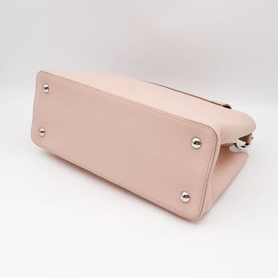 Capucines MM Beige Taurillon Leather