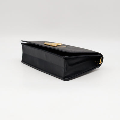 Twist Belt Chain Wallet Epi Leather Black