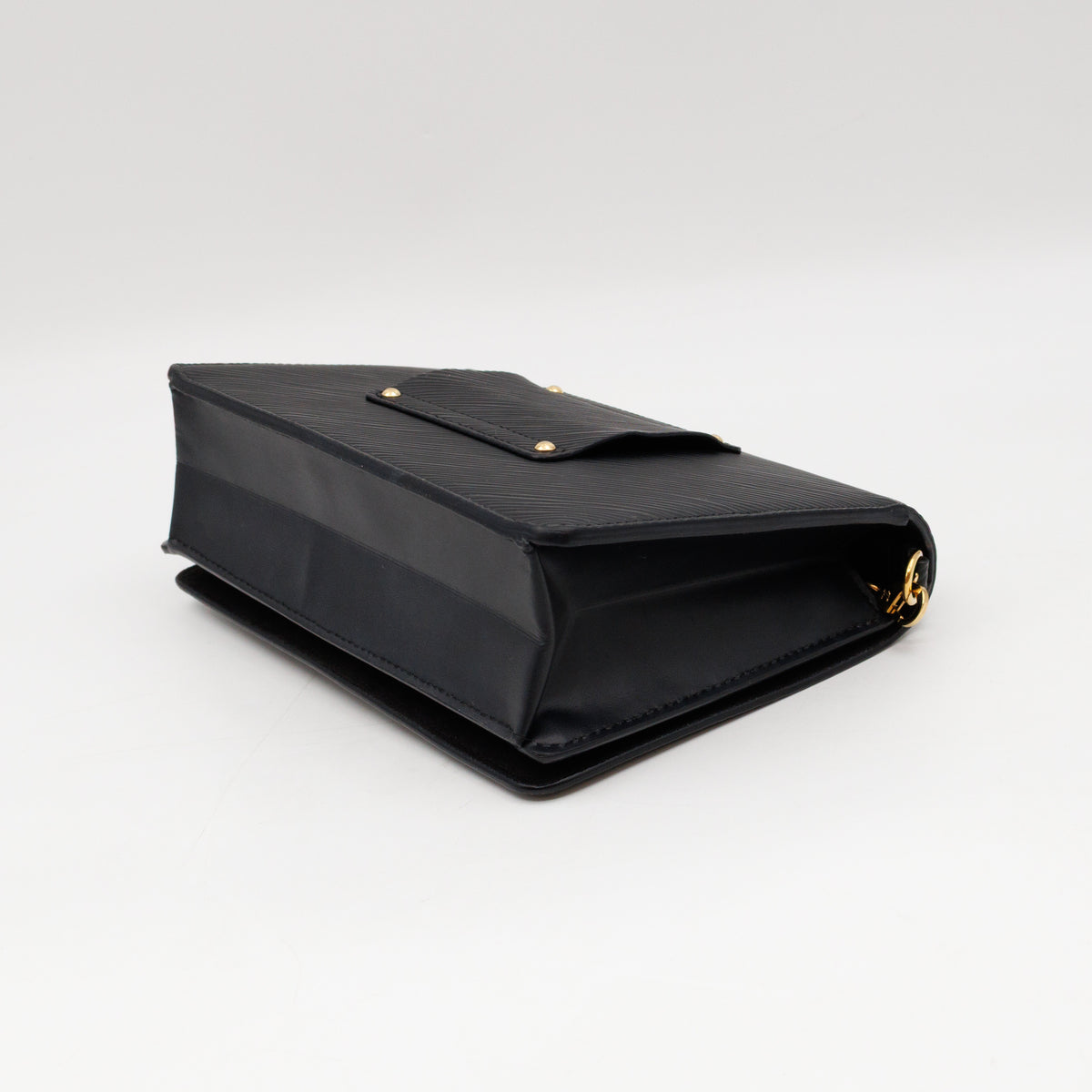 Twist Belt Chain Wallet Epi Leather Black