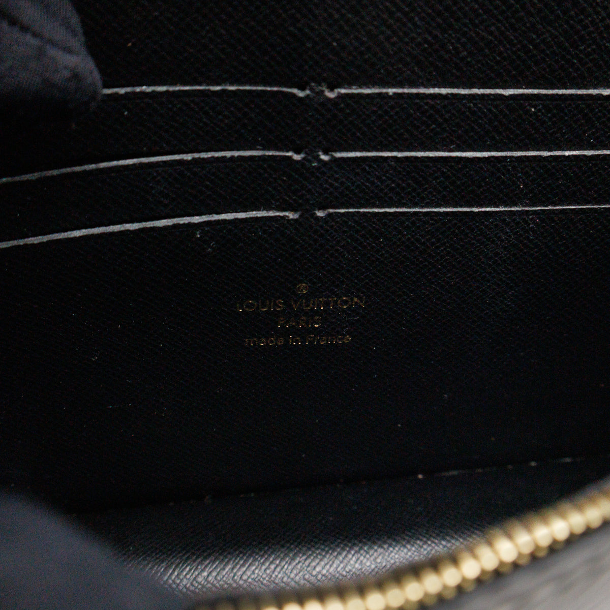 Twist Belt Chain Wallet Epi Leather Black