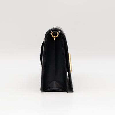 Twist Belt Chain Wallet Epi Leather Black