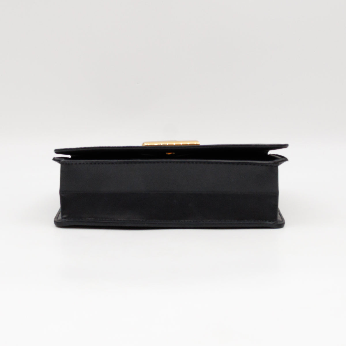 Twist Belt Chain Wallet Epi Leather Black