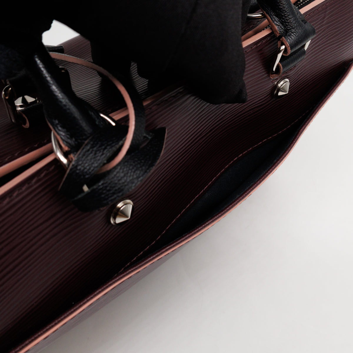 Vaneau MM Violet Epi Leather