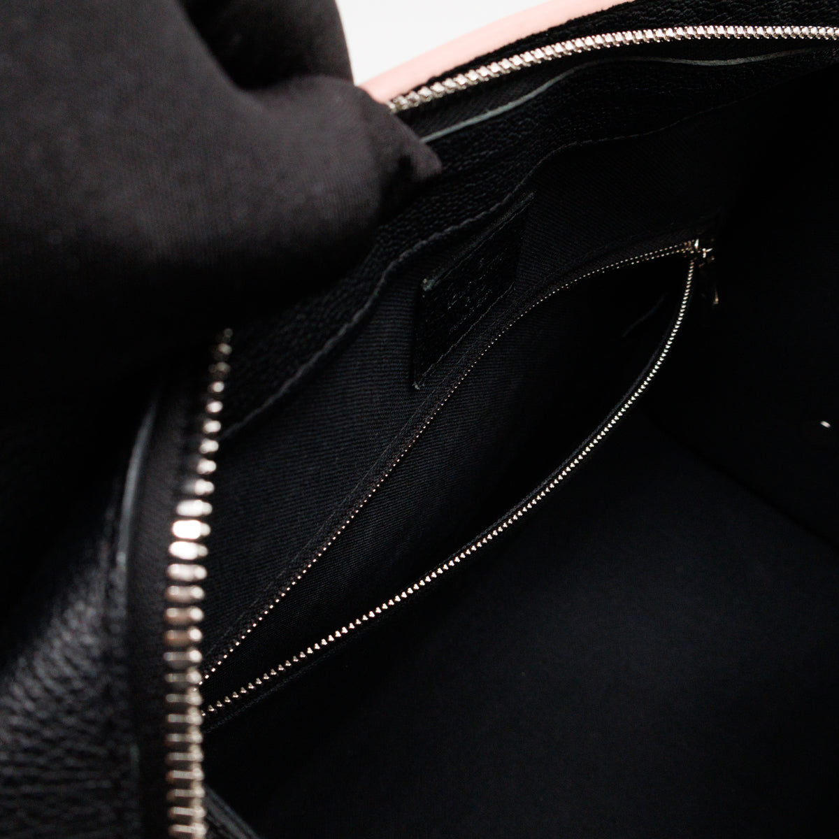 Vaneau MM Violet Epi Leather