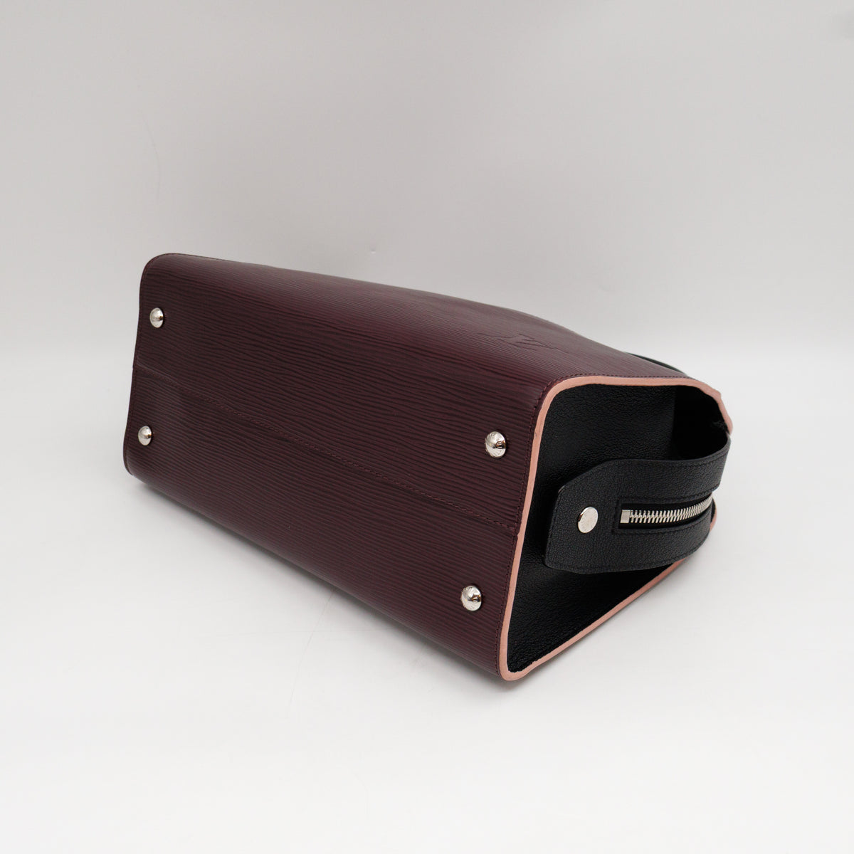 Vaneau MM Violet Epi Leather