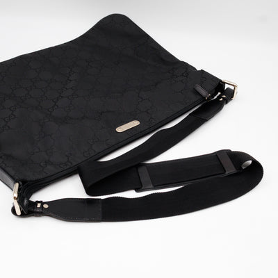 Large GG Canvas Messenger Bag Black